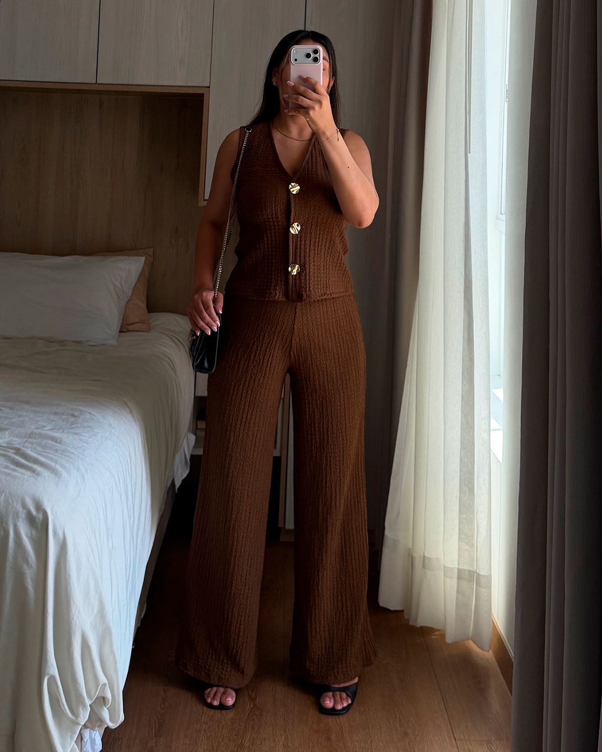 SET ISADORA